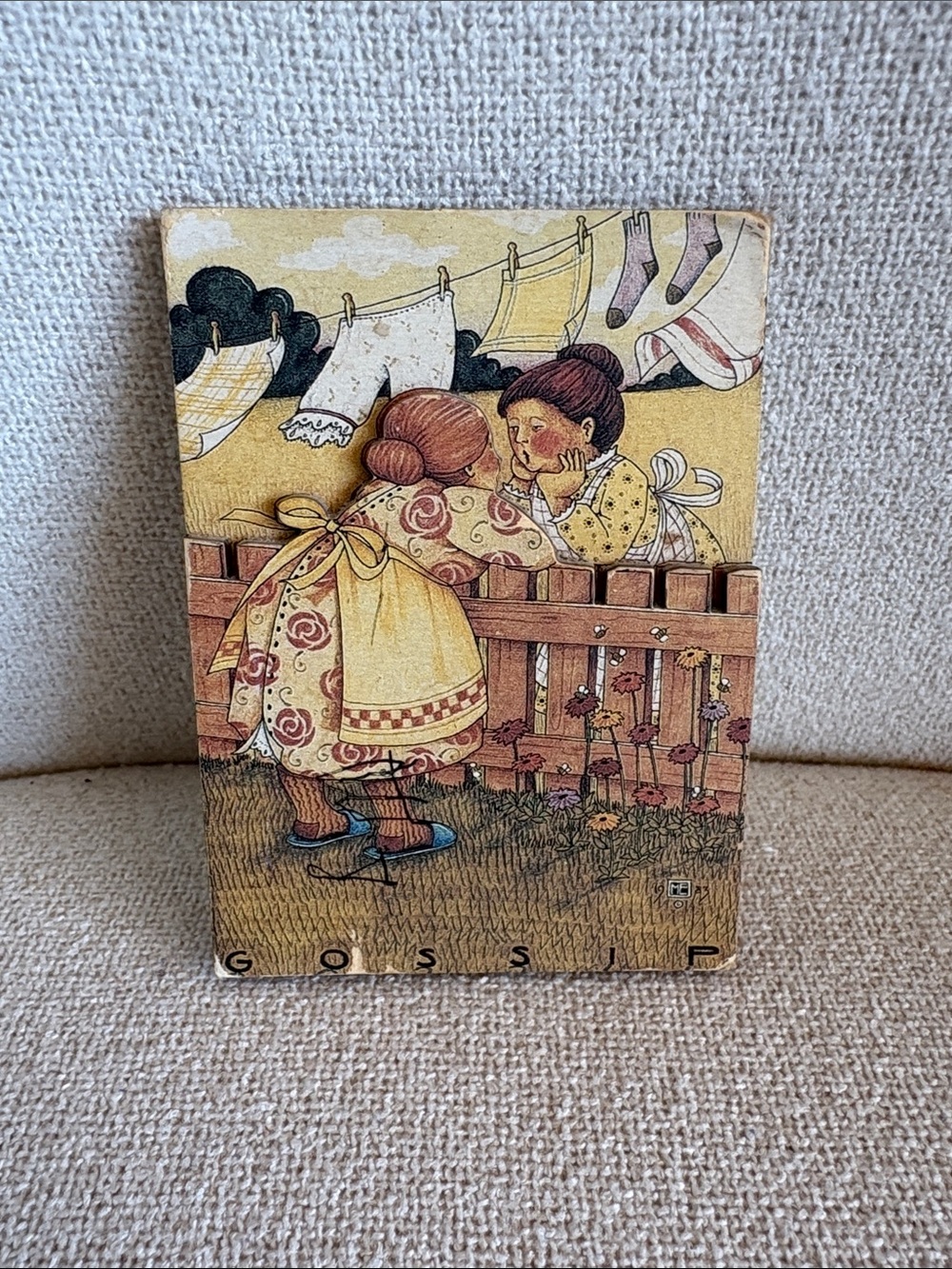 Gossip Yellow and Brown Vintage women magnet